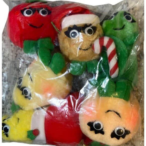 Del Monte YUMKINS Christmas Ornaments Set of 6 Fruits & Vegetables 1991 - Picture 1 of 13